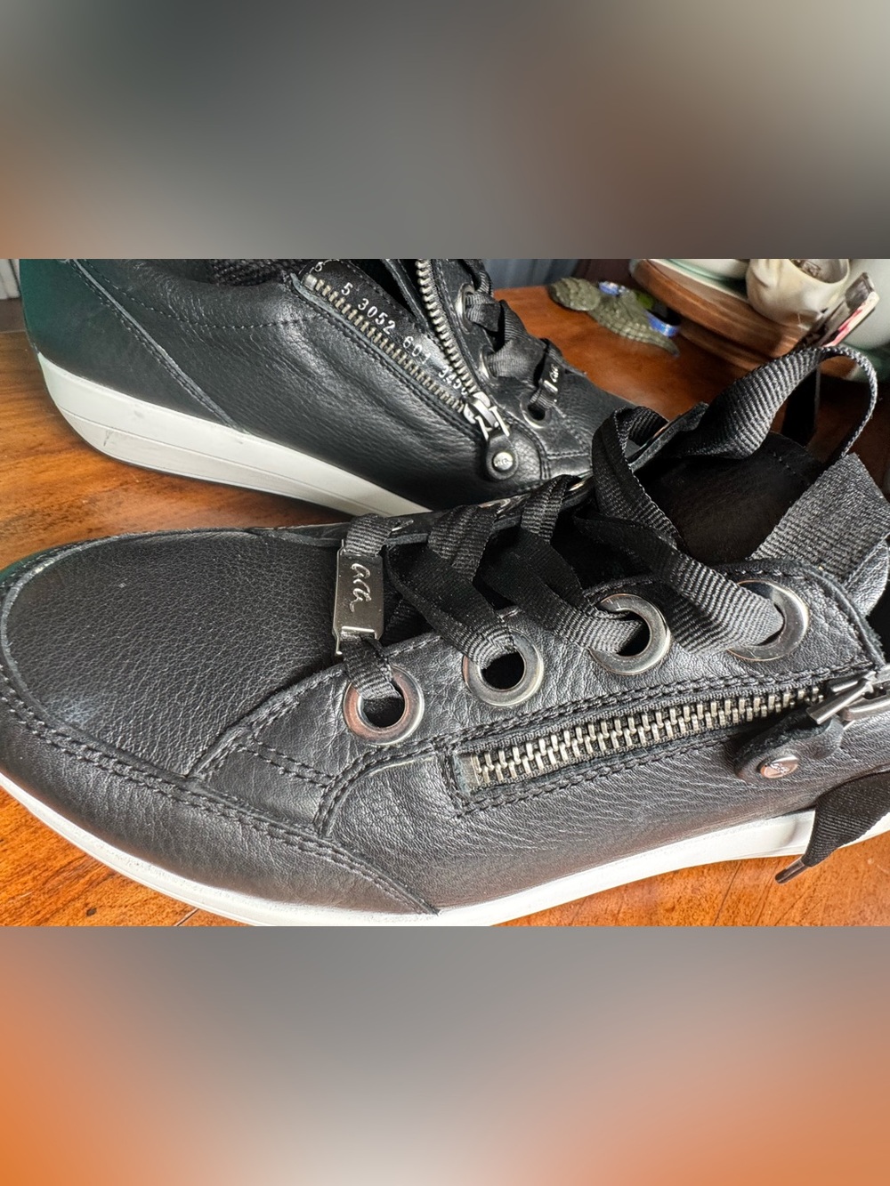 Ara Women’s Black lace-up Sneakers  size EU=6 / US=8.5